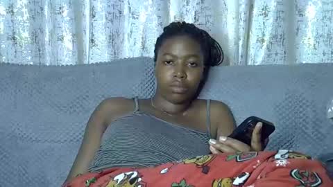 Snapshot of pretty_petite24 chatting on 03-07-26, 07:33 pretty_petite24 online show from 03-07-26, 07:33