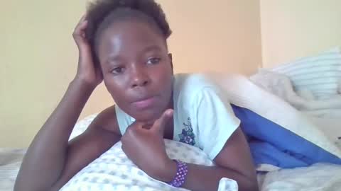 pretty_petite_ebony online show from 01-01-25, 11:16