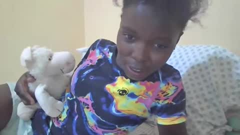 pretty_petite_ebony online show from 01-06-25, 11:42