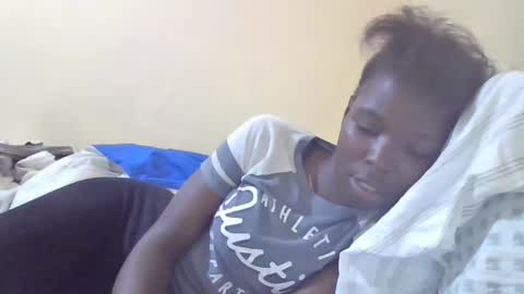 pretty_petite_ebony online show from 01-10-25, 10:04