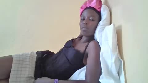 pretty_petite_ebony online show from 03-03-25, 01:20