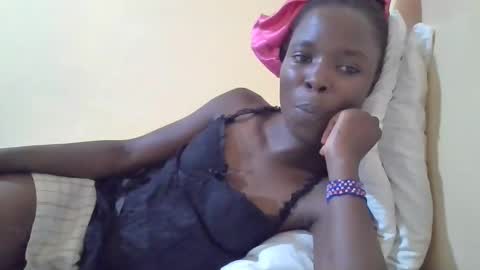 pretty_petite_ebony online show from 03-03-25, 06:01