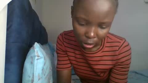 pretty_petite_ebony online show from 02-19-26, 05:58