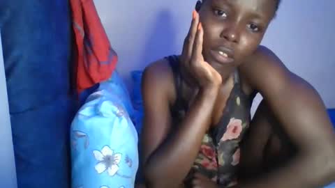 pretty_petite_ebony online show from 03-03-26, 07:42