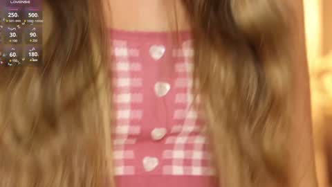 Snapshot of pretty_princess_elina chatting on 01-24-25, 07:49 Elina online show from 01-24-25, 07:49