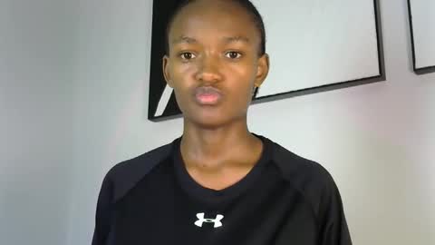 Snapshot of pretty_queennie chatting on 04-29-26, 12:37 Pretty doll online show from 04-29-26, 12:37