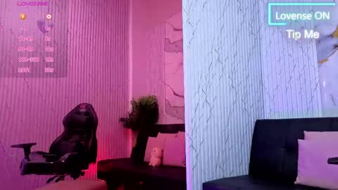 pretty_tay online show from 06-04-26, 11:49