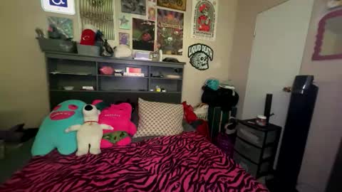 Snapshot of prettybabystacy chatting on 02-12-26, 09:43 stacy online show from 02-12-26, 09:43