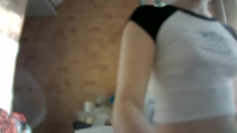 Bella online show from 03-22-26, 04:05