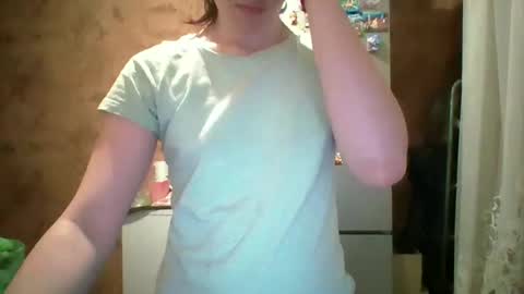 Bella online show from 04-15-26, 08:20