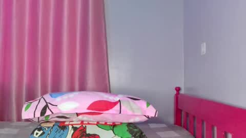 Snapshot of prettybigclit_ebony chatting on 09-13-25, 06:24 prettybigclit_ebony online show from 09-13-25, 06:24