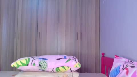 Snapshot of prettybigclit_ebony chatting on 10-16-25, 07:31 prettybigclit_ebony online show from 10-16-25, 07:31