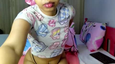 Snapshot of prettybigclit_ebony chatting on 10-23-25, 08:07 prettybigclit_ebony online show from 10-23-25, 08:07
