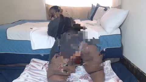 Snapshot of prettyblack25 chatting on 10-12-25, 02:38 Cindy online show from 10-12-25, 02:38