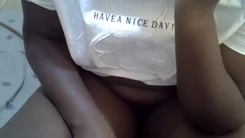 Snapshot of prettybooty1 chatting on 02-27-25, 04:09 prettybooty1 online show from 02-27-25, 04:09