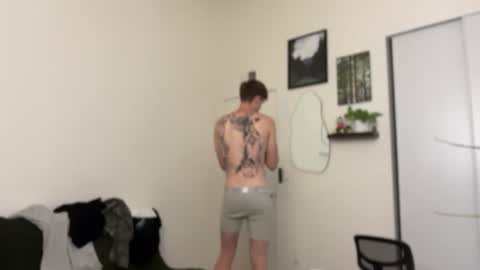 Snapshot of prettyboyszn chatting on 07-13-26, 05:10 pretty boy online show from 07-13-26, 05:10