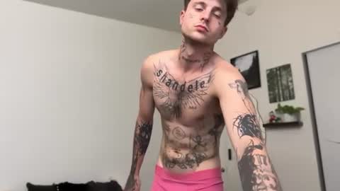 Snapshot of prettyboyszn chatting on 07-16-26, 05:24 pretty boy online show from 07-16-26, 05:24