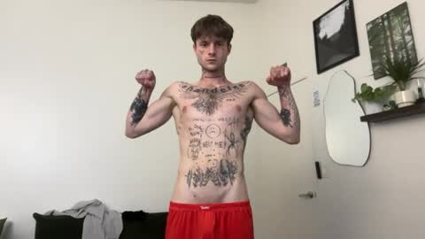 Snapshot of prettyboyszn chatting on 07-31-26, 04:56 pretty boy online show from 07-31-26, 04:56