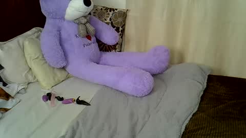 Snapshot of prettybunnny chatting on 12-16-25, 04:56 Bunny online show from 12-16-25, 04:56