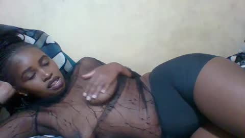 Snapshot of prettycarl_2 chatting on 01-17-25, 06:04 prettycarl_2 online show from 01-17-25, 06:04