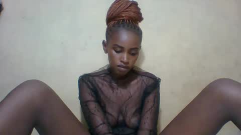 Snapshot of prettycarl_2 chatting on 02-01-25, 10:37 prettycarl_2 online show from 02-01-25, 10:37