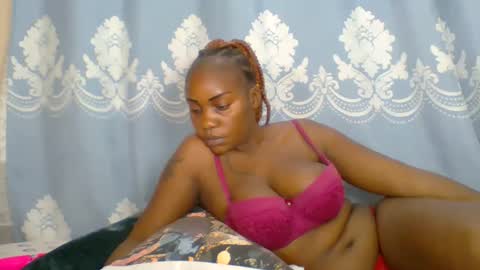 SHANIA online show from 09-28-25, 10:04