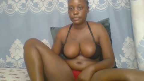 Snapshot of prettydarkskin002 chatting on 01-15-26, 09:14 SHANIA online show from 01-15-26, 09:14