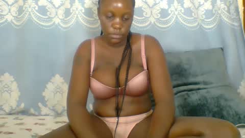 Snapshot of prettydarkskin002 chatting on 02-04-26, 09:15 SHANIA online show from 02-04-26, 09:15