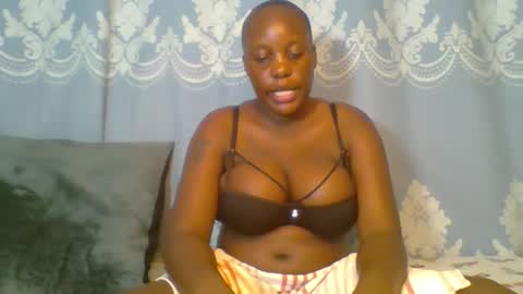 Snapshot of prettydarkskin002 chatting on 04-23-26, 07:38 SHANIA online show from 04-23-26, 07:38
