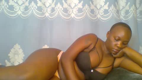 Snapshot of prettydarkskin002 chatting on 04-24-26, 08:17 SHANIA online show from 04-24-26, 08:17