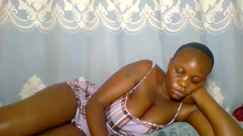 Snapshot of prettydarkskin002 chatting on 05-24-26, 03:44 SHANIA online show from 05-24-26, 03:44