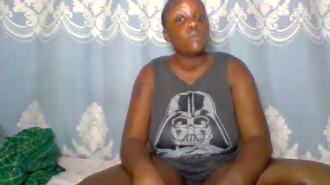 Snapshot of prettydarkskin002 chatting on 05-28-26, 09:45 SHANIA online show from 05-28-26, 09:45