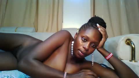 prettydulce online show from 11-13-25, 04:06