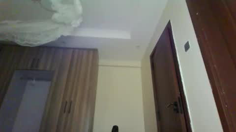 Snapshot of prettydulce chatting on 02-25-26, 01:32 prettydulce online show from 02-25-26, 01:32