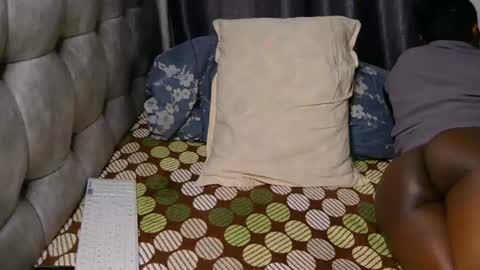 Snapshot of prettyelsie chatting on 06-22-26, 03:25 Prettiesexxy online show from 06-22-26, 03:25