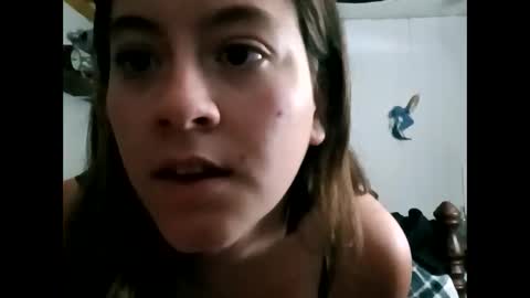 Snapshot of prettyestrella chatting on 09-11-25, 04:18 Pretty Estrella online show from 09-11-25, 04:18