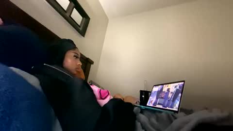 prettyfacefemale online show from 02-03-26, 06:40