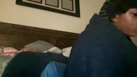 prettyfacefemale online show from 04-15-26, 07:58