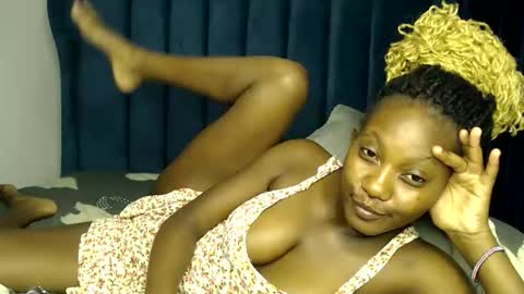 Snapshot of prettygoddess1 chatting on 10-16-25, 05:58 Mary online show from 10-16-25, 05:58