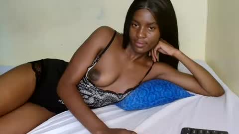 Snapshot of prettygoddess1 chatting on 06-12-26, 04:55 Mary online show from 06-12-26, 04:55