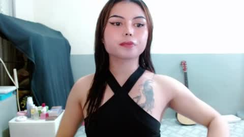 Snapshot of prettyjulian chatting on 05-09-26, 08:41 SEXY JULIA online show from 05-09-26, 08:41