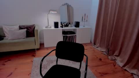 Eva online show from 03-11-25, 01:37