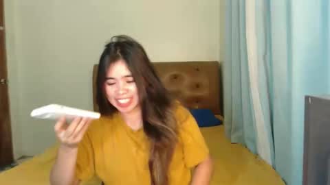 Snapshot of prettylicious_girl chatting on 04-04-26, 12:42 precious online show from 04-04-26, 12:42