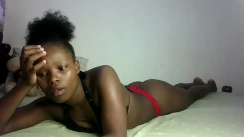 Snapshot of prettymelly_ chatting on 02-08-25, 07:15 Melly online show from 02-08-25, 07:15