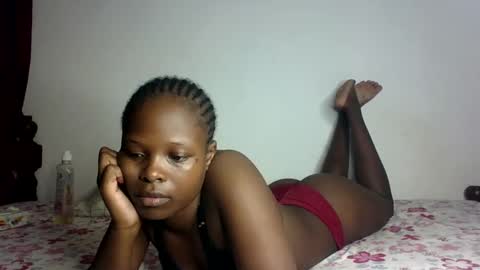 Snapshot of prettymelly_ chatting on 02-18-25, 06:37 Melly online show from 02-18-25, 06:37