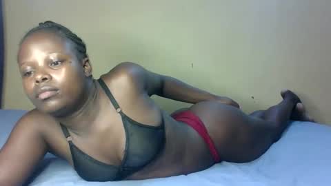 Snapshot of prettymelly_ chatting on 10-17-25, 11:24 Melly online show from 10-17-25, 11:24