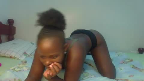Snapshot of prettymelly_ chatting on 07-03-26, 06:53 Melly online show from 07-03-26, 06:53