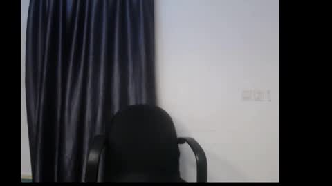 mia online show from 11-18-25, 09:52