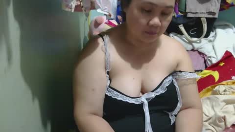 Snapshot of prettynhing chatting on 01-11-25, 03:31 Nhing online show from 01-11-25, 03:31