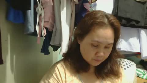 Snapshot of prettynhing chatting on 03-02-25, 02:43 Nhing online show from 03-02-25, 02:43